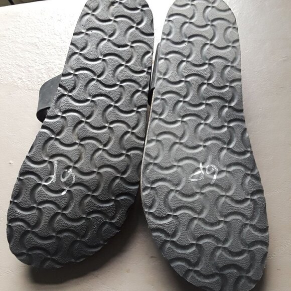 Berkley Jensen Suede Twisted Strap Birkenstock Sandal Size 9 - Picture 8 of 9